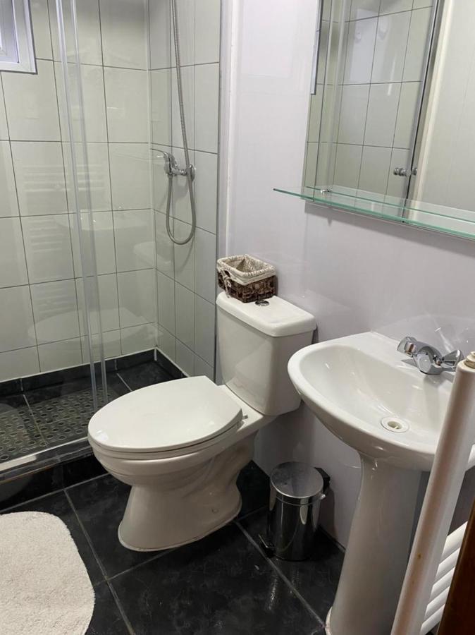 Hostal America En Puerto Natales Dış mekan fotoğraf